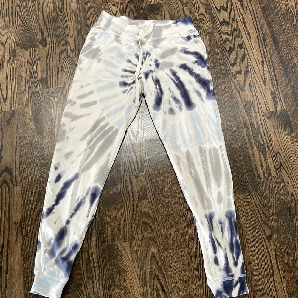 Z supply tie die sweatpants. Great condition. Size small